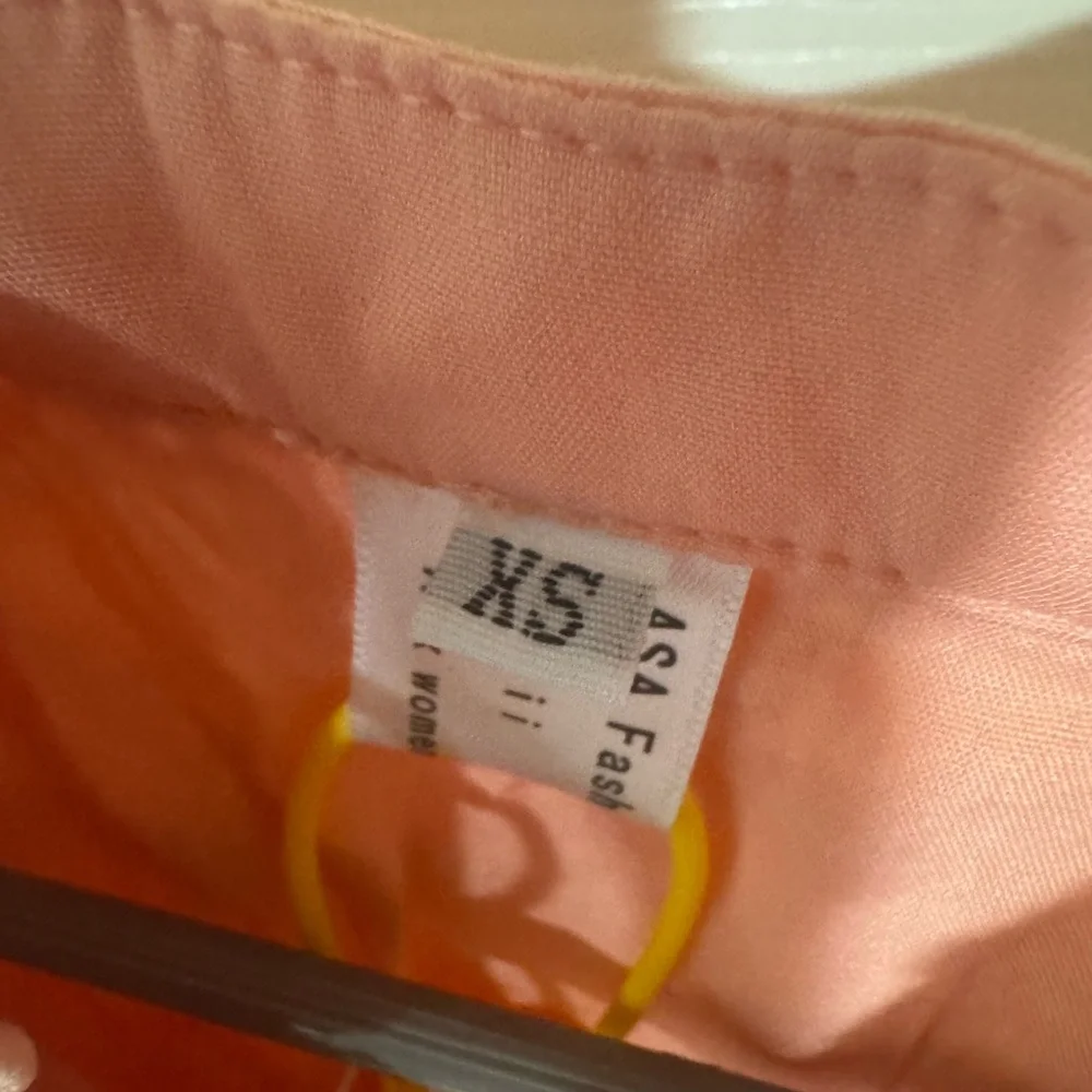 Roiii NWT dress super cute flowy peach, yellow and pink  colored dress - Picture 4 of 7